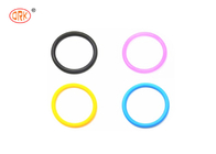 Los anillos o translúcidos del silicón de la categoría alimenticia limpian los anillos tóricos coloridos