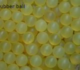 Resistencia de aceite excelente de flujo de la bola de goma sólida colorida del control 3/32 pulgadas